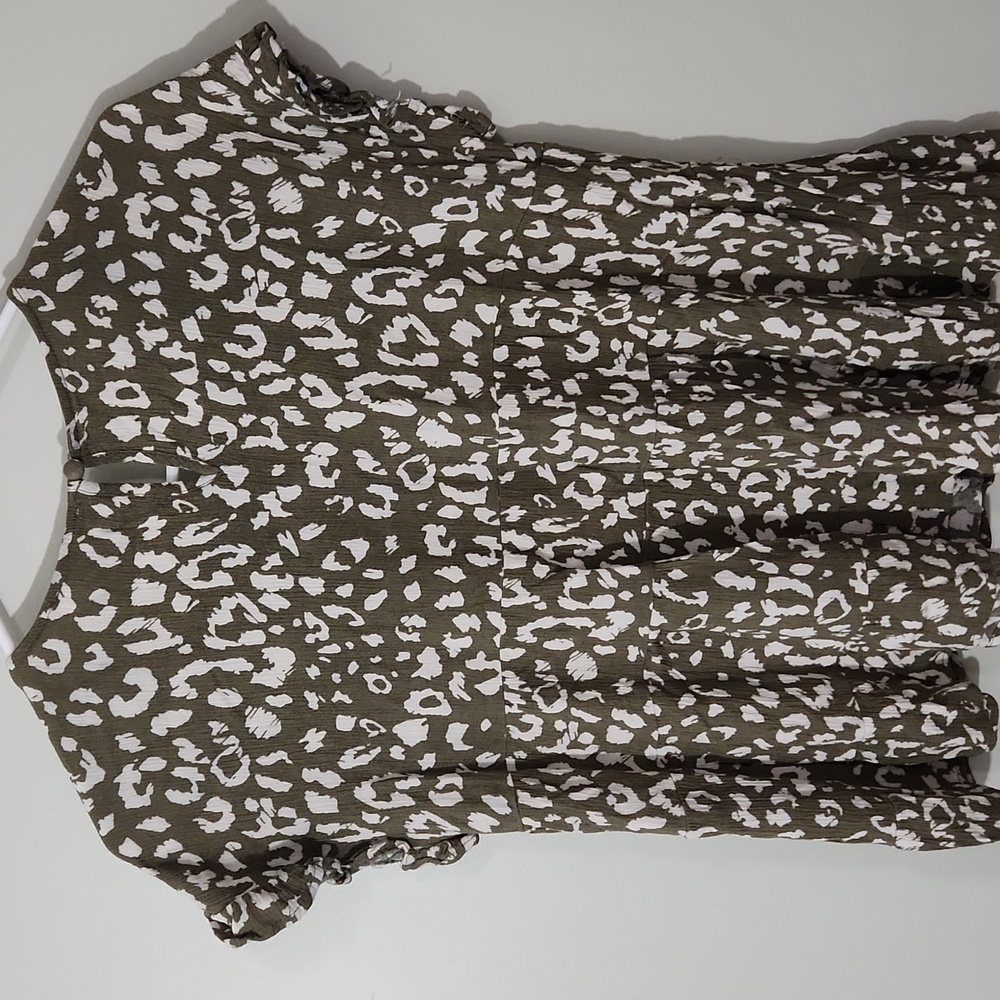 Olive Leopard Print Top - Picture 5 of 7